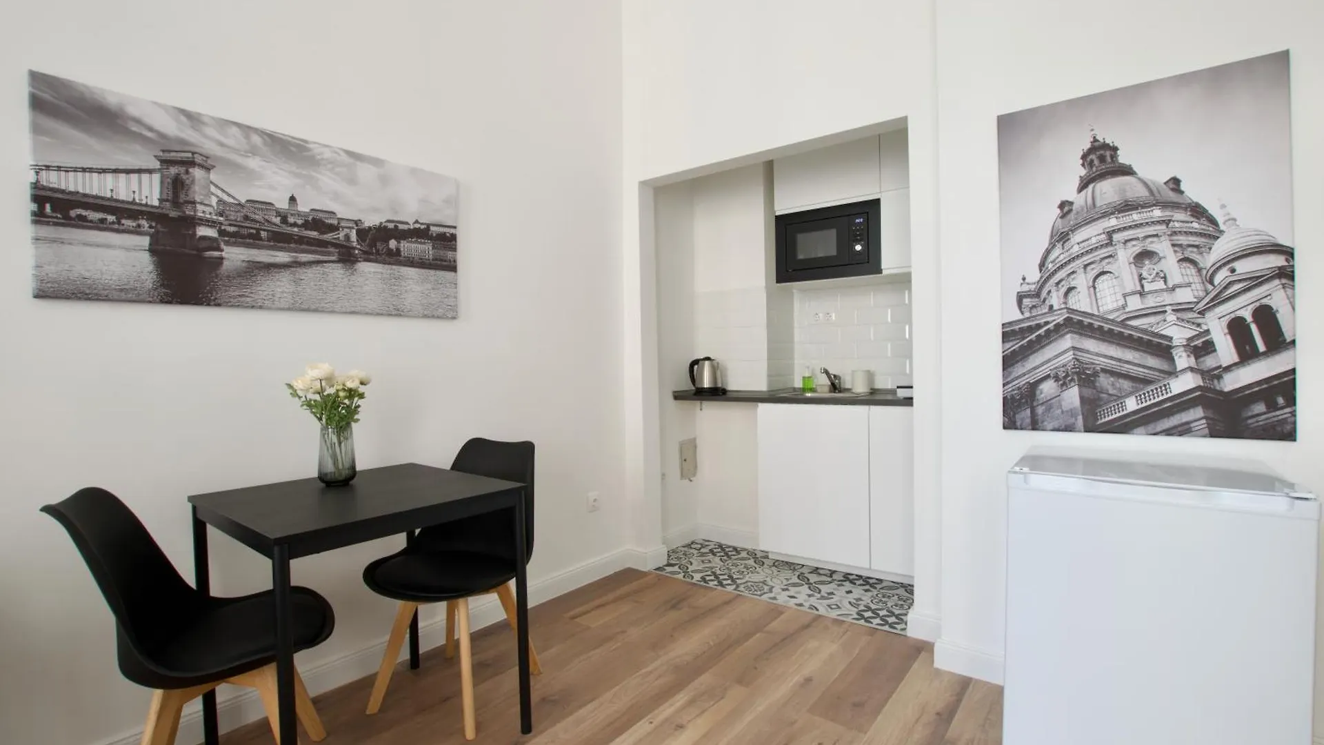 Standard Apartment By Hi5- Rakoczi Studio Budapeszt 0*,