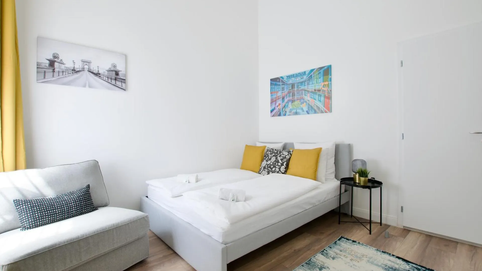 Standard Apartment By Hi5- Rakoczi Studio Budapest