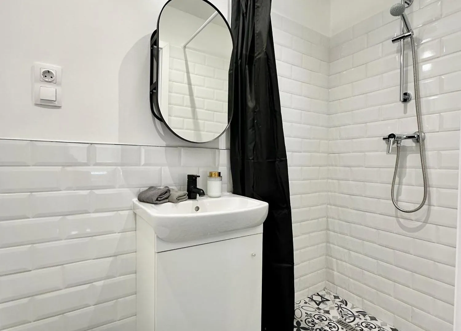 Standard Apartment By Hi5- Rakoczi Studio Budapest 0*,  Hungary
