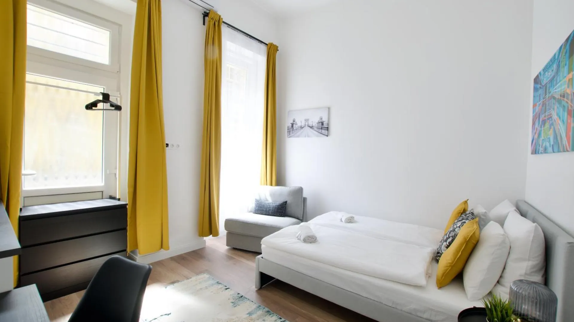 Standard Apartment By Hi5- Rakoczi Studio Budapest